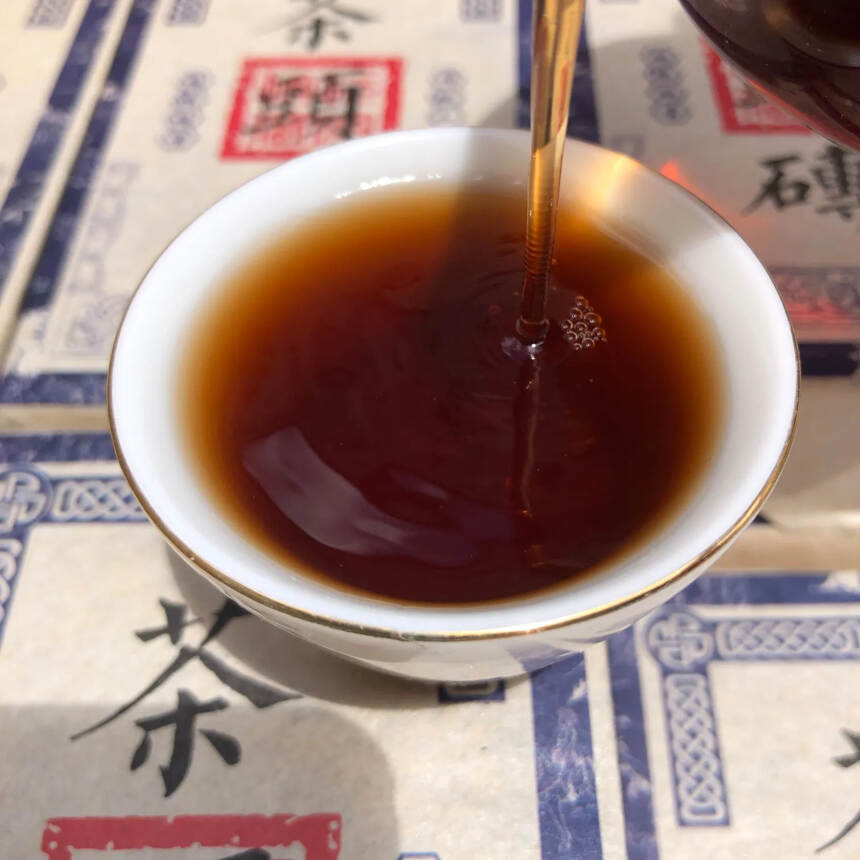 90年代冰岛茶头砖500克熟茶，老茶头超高性价比。耐