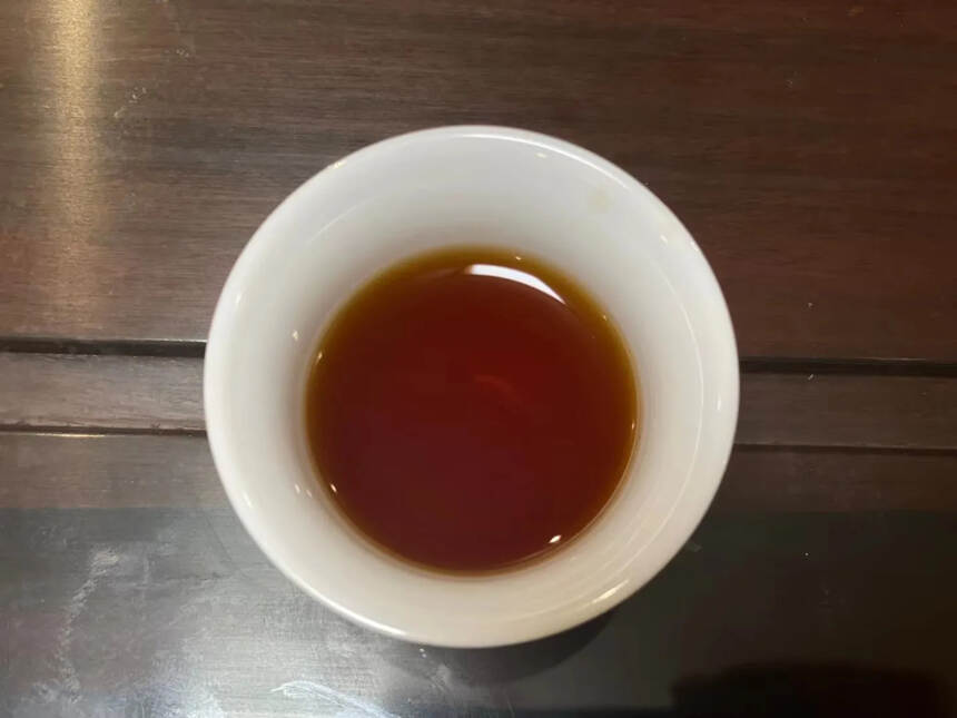 2003年兴海茶厂熟茶，班章宫廷普饼，里外一口料，甜