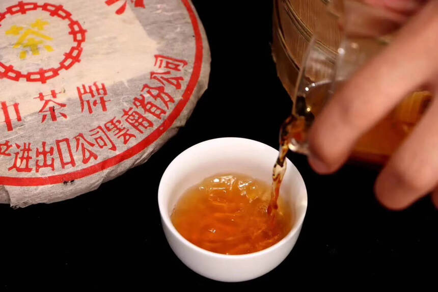 #普洱茶# 1999年——中茶牌小黄印青饼
干仓陈放