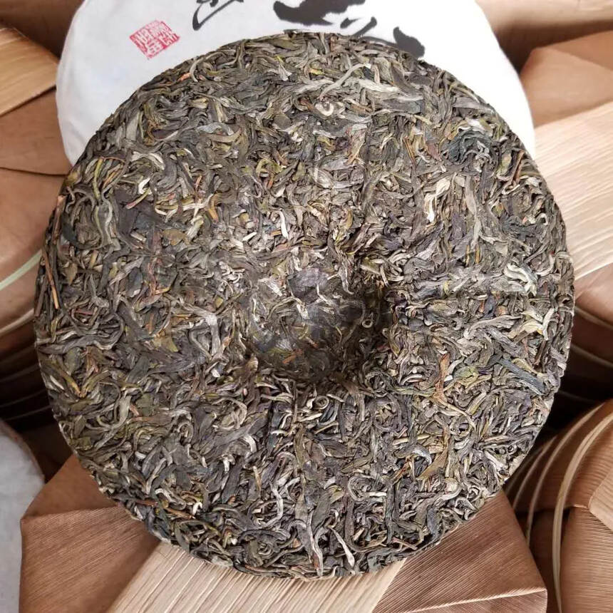 #普洱茶# 2020年4月初班盆古树茶饼400克，纯