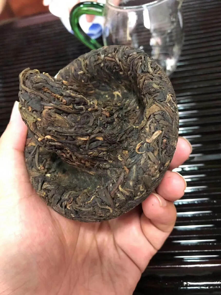 02年-鼎兴号蘑菇沱茶
规格:250g/个，5个/条
