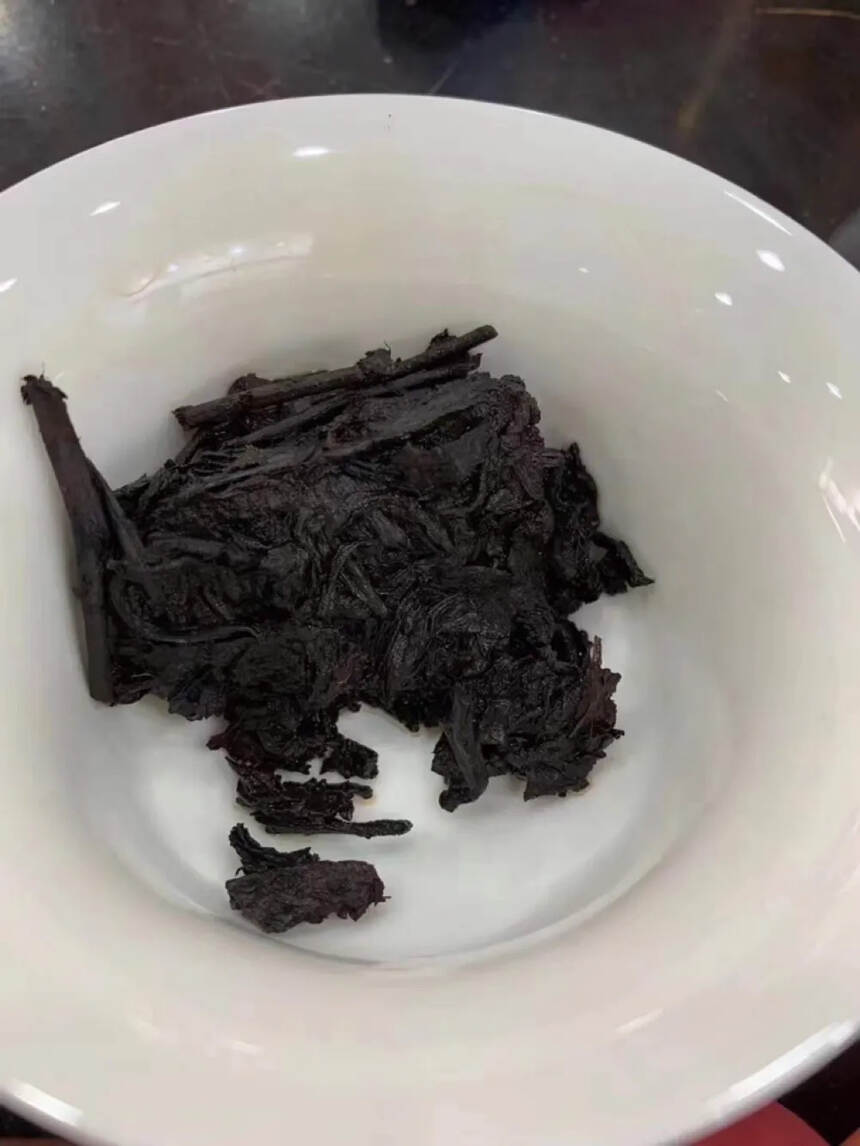 80年代药香砖，熟茶，250克/片，60片/件，八十