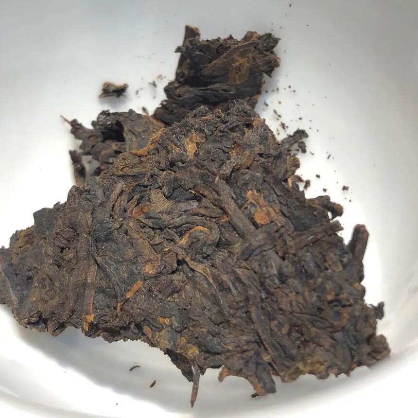 05年春海茶砖1000克古树茶砖。点赞评论送茶样品尝