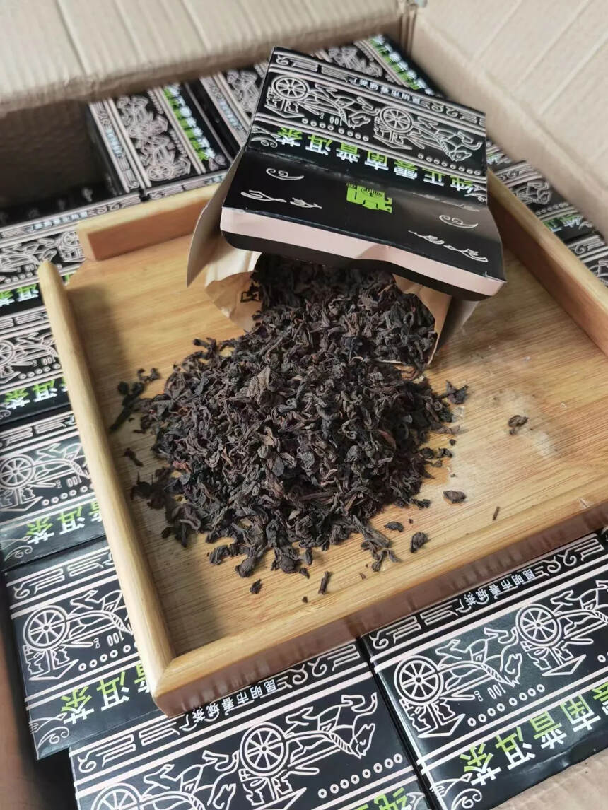 1998年昆明春城茶厂小黑盒100克（熟茶）20多年