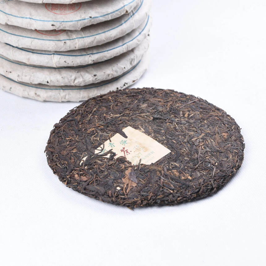 96年农科院研制布朗山古树茶普通饼普洱青饼，老生茶。