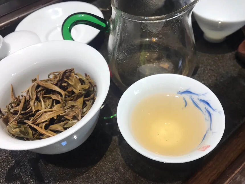 2015年老曼峨大树茶散茶。#普洱茶# #茶生活#