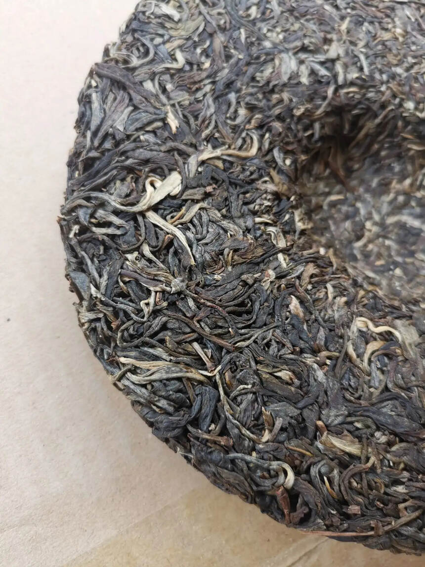 2019年班盆古树茶树。点赞评论送茶样品试喝。#普洱