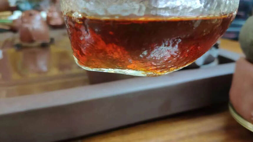 ❤❤

可以喝的古董茶
96年云南正山大叶青饼老生茶