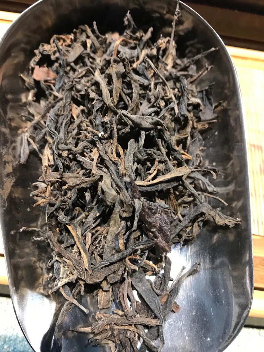 70年代老班盆散茶。#茶生活# #一个人怎样才算是成