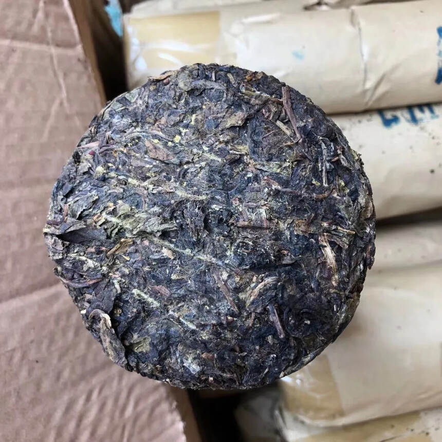 06年果敢茶柱生茶。点赞评论送茶样品尝。#茶# #普