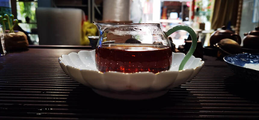 #普洱茶# 正宗老东西：70年代福禄贡茶老生茶，柔软