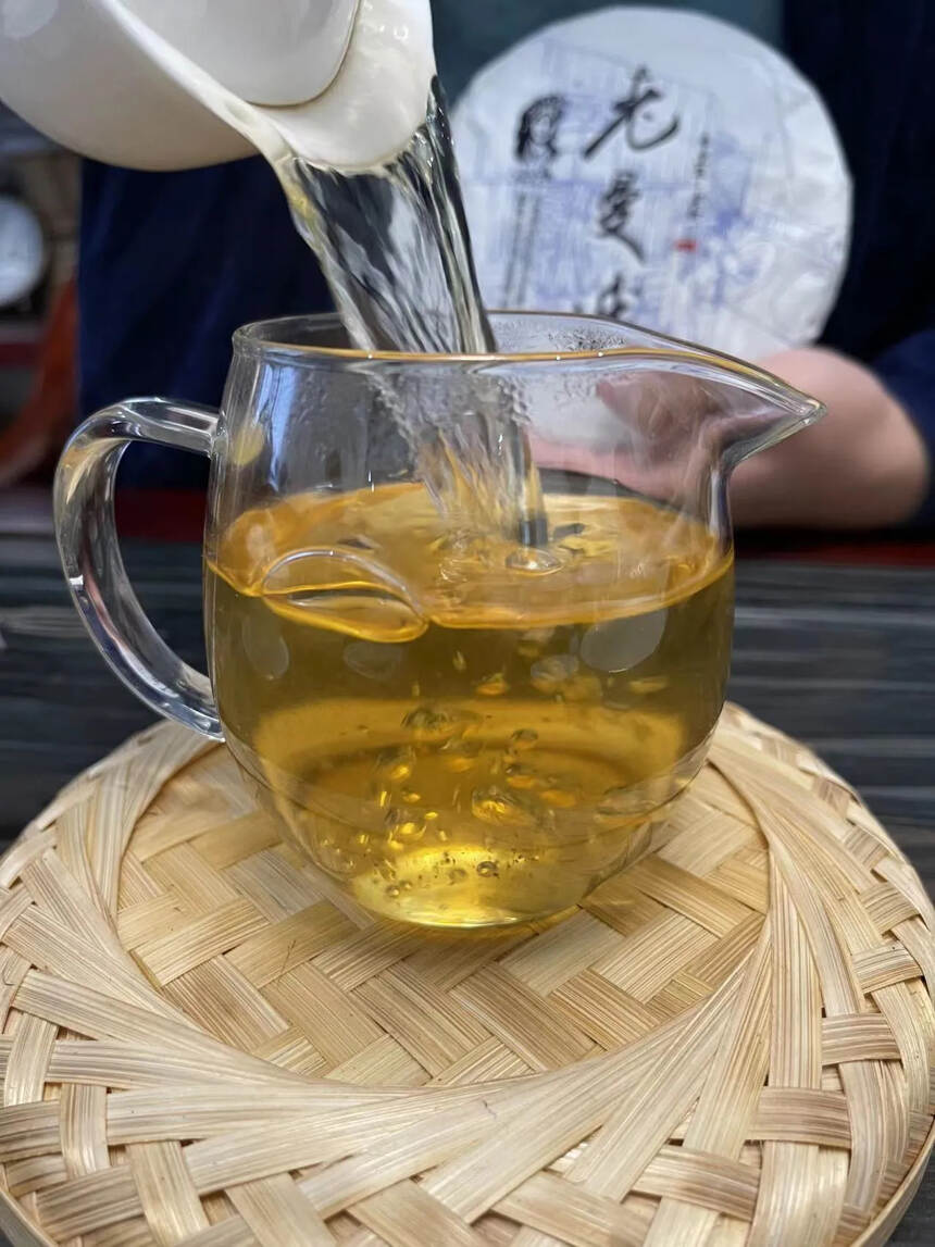 2021年老曼峨秋茶，古树纯料。点赞评论送茶样品尝。