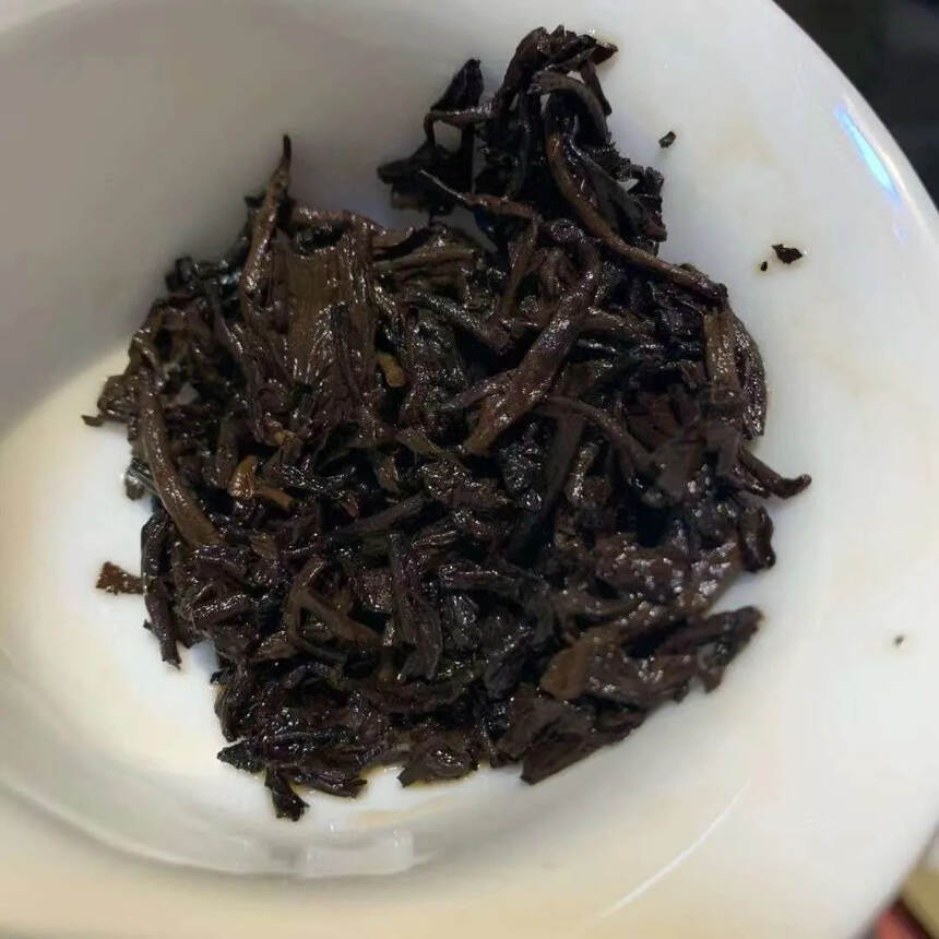 ❤❤

01年勐海茶厂7262熟茶绿印7262，干仓