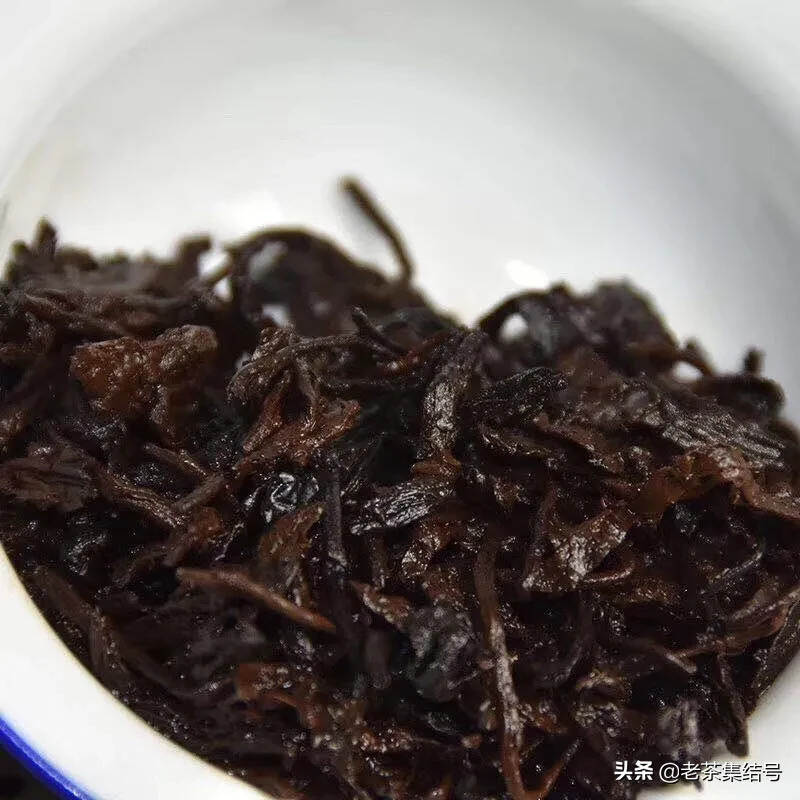 9016沱又名学茶沱，得名于原昆明茶厂厂长邹家驹先生