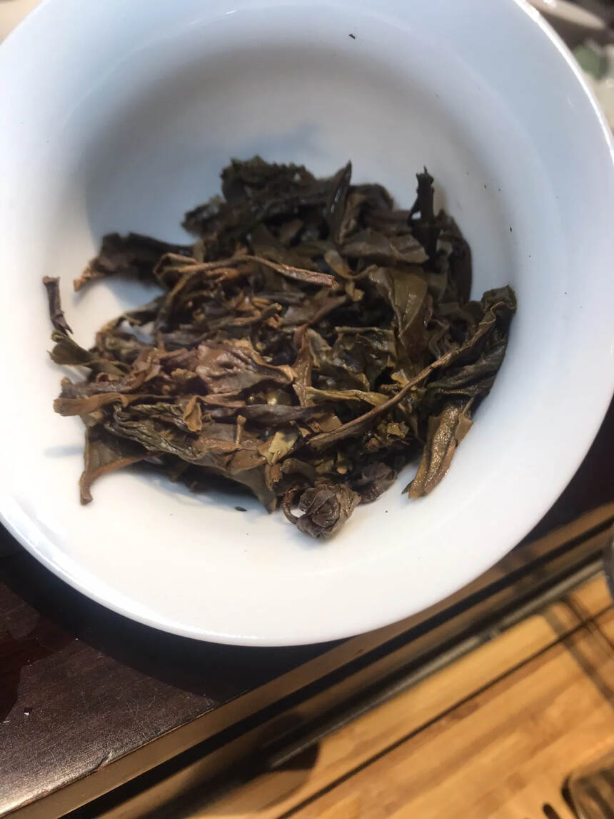 #普洱茶# 03年苹果绿紫天生茶，布朗山乔木茶。