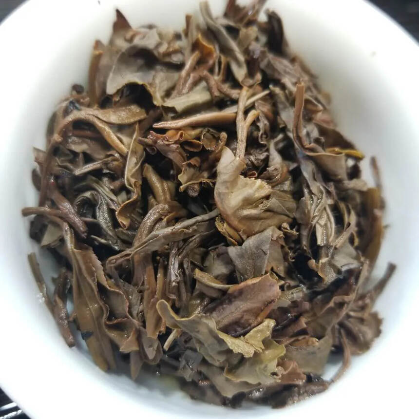 #普洱茶# 95年绿印7542生茶！