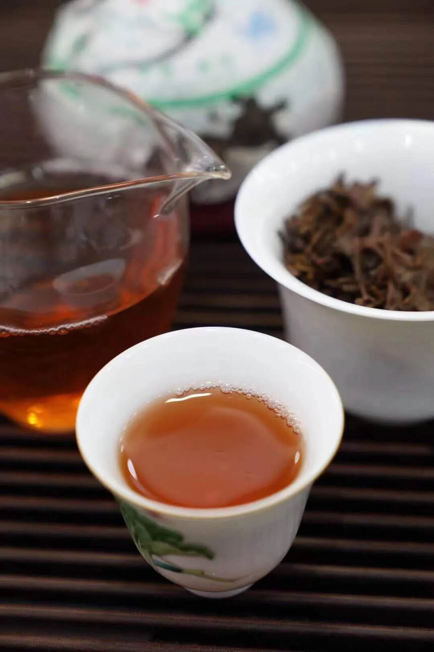 澜沧古茶2010年林中王虎沱，老树晒青茶，新老搭配