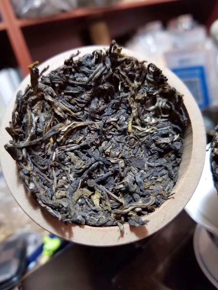 2015年景迈古树竹筒茶500克生茶，这是一批非常优