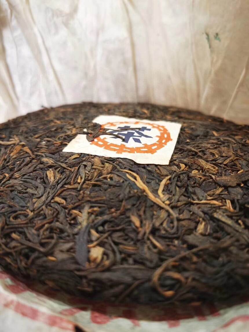 茶品：99年甲级红印生饼