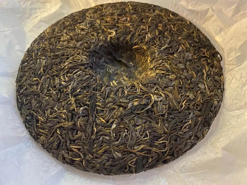 2019年春尾冰岛大树茶，纯料生茶。只有6提。601