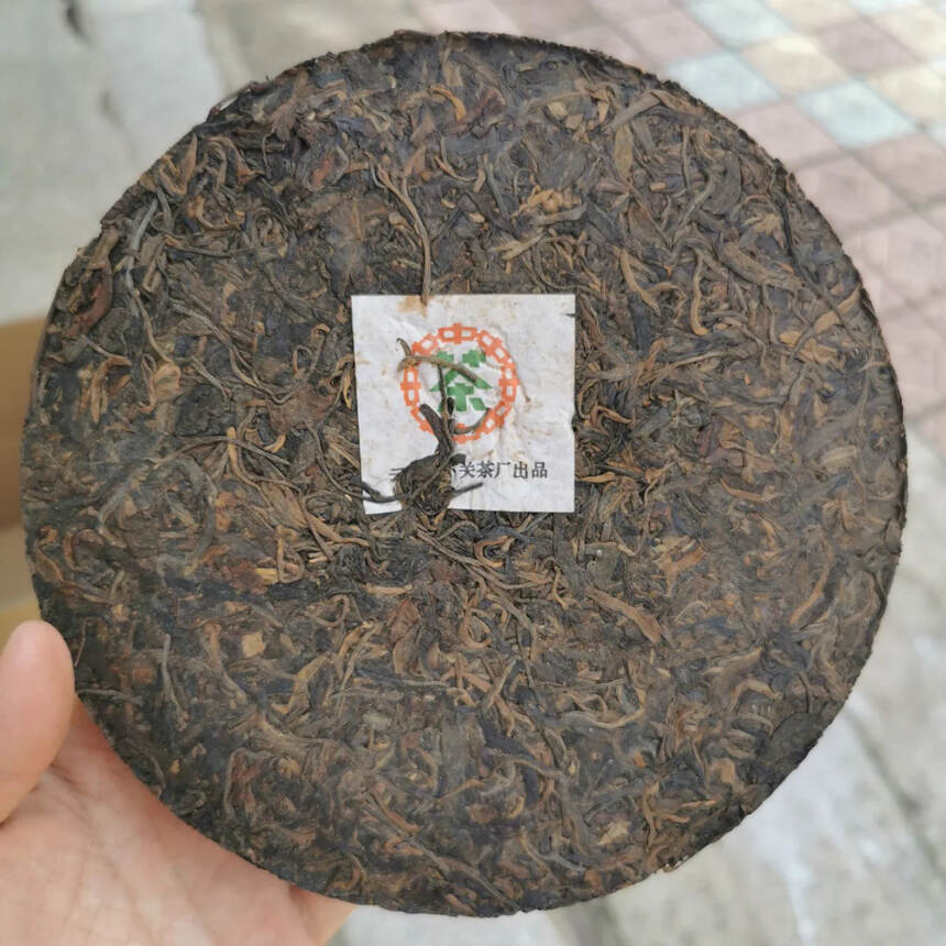 80年代末下关铁饼生茶
陈香味浓，甘甜耐泡！
性价比