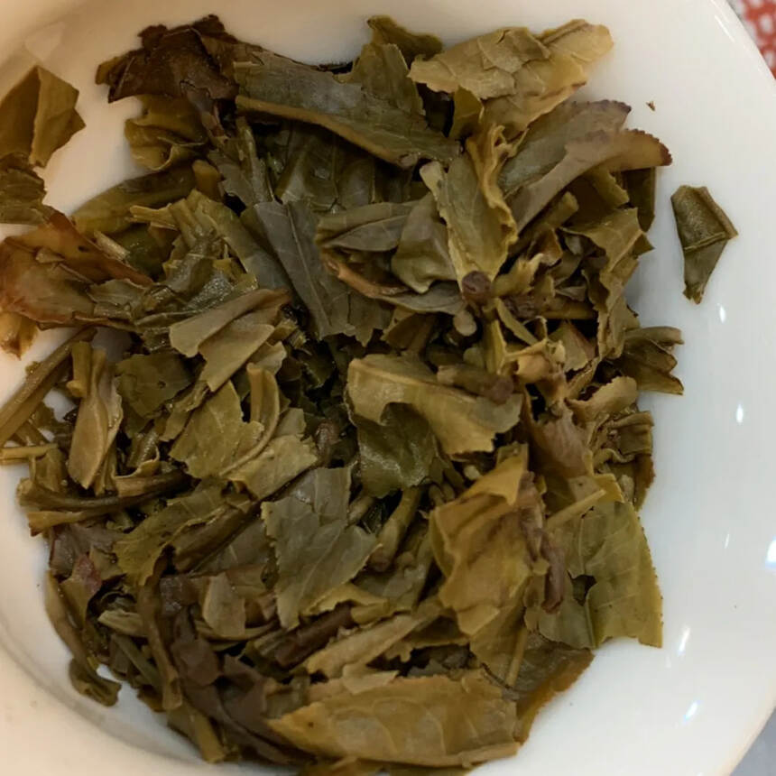 2019年中茶梅花饼，经典重现
复古配方并原料升级，