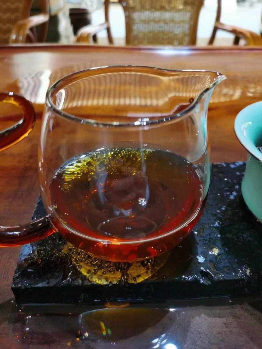 2006年7576
福海茶厂最经典的熟茶系列！浓浓的