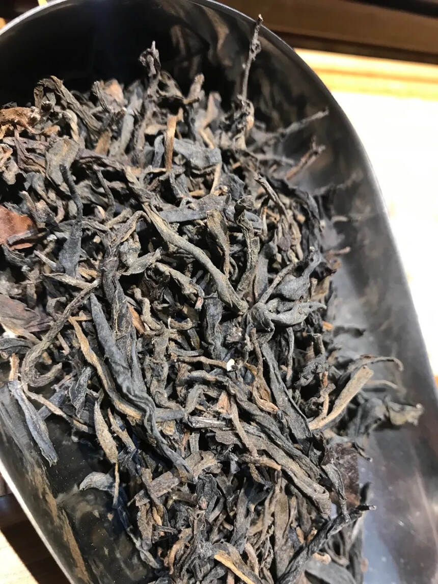 70年代老班盆散茶。点赞评论送茶样品尝。#普洱茶#