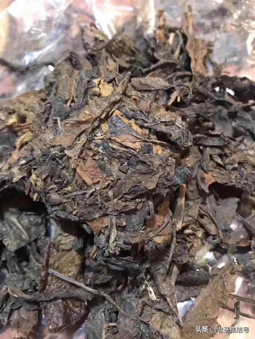 96年省公司外销老散茶，易武大树黄片生茶，药香甘甜，