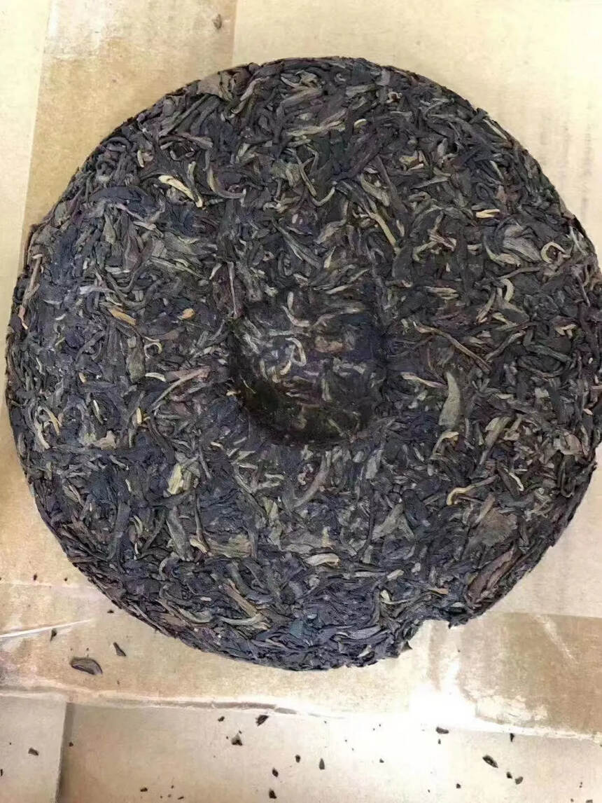 2000年易武200克饼茶 汤水厚度较好,入口醇厚香