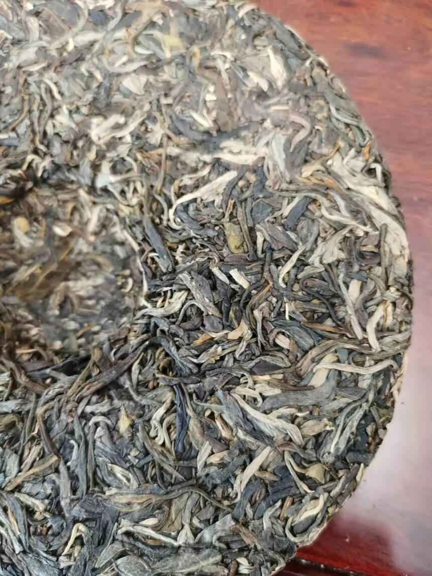 2017年八角亭南糯山半坡老寨纯料#普洱茶# #茶生