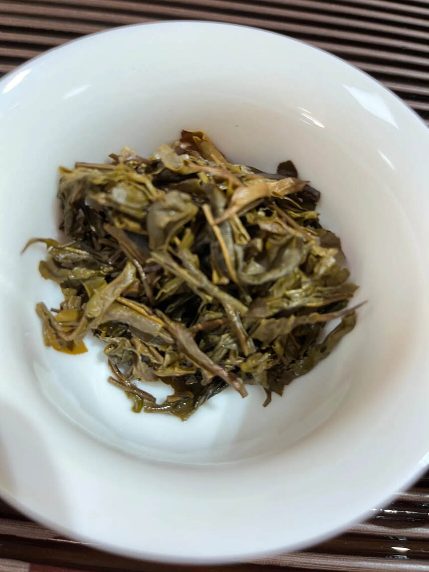 2019年那卡竹筒茶生茶，500克纯料大树乔木。#普