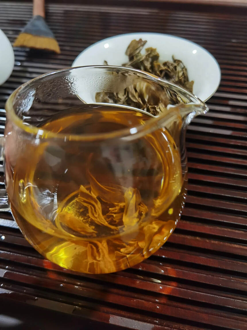 #普洱茶# 06年困鹿山古树茶，蜜香浓郁，正品干仓中