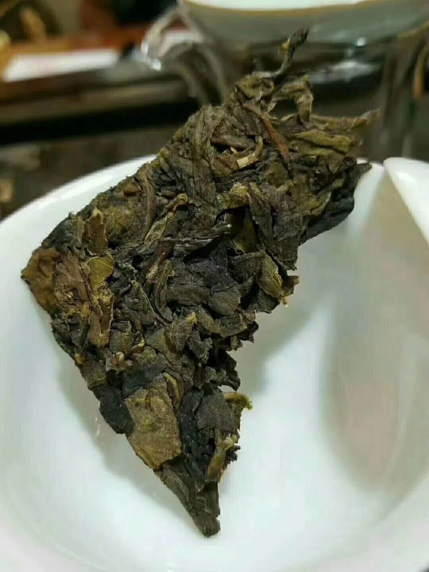 古树黄片砖
2017年百花潭古树黄片
250克一砖