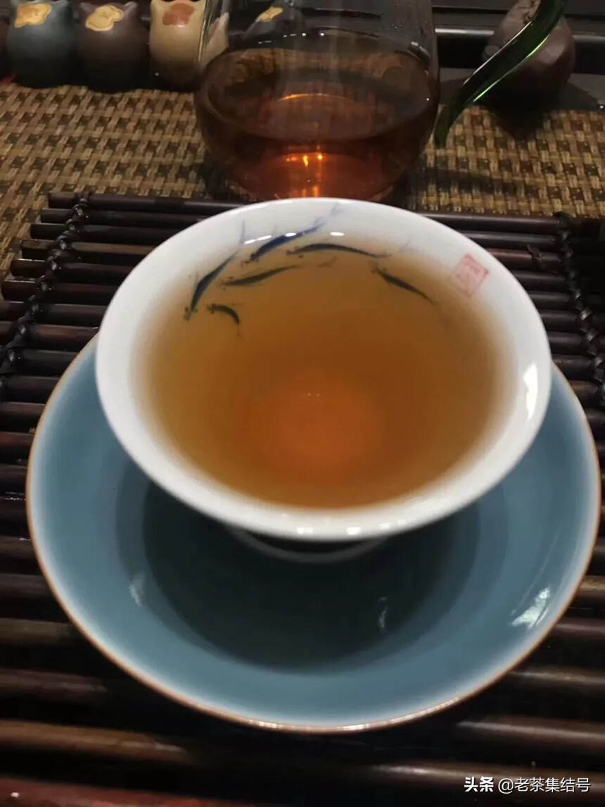青饼生茶，陈香甘甜