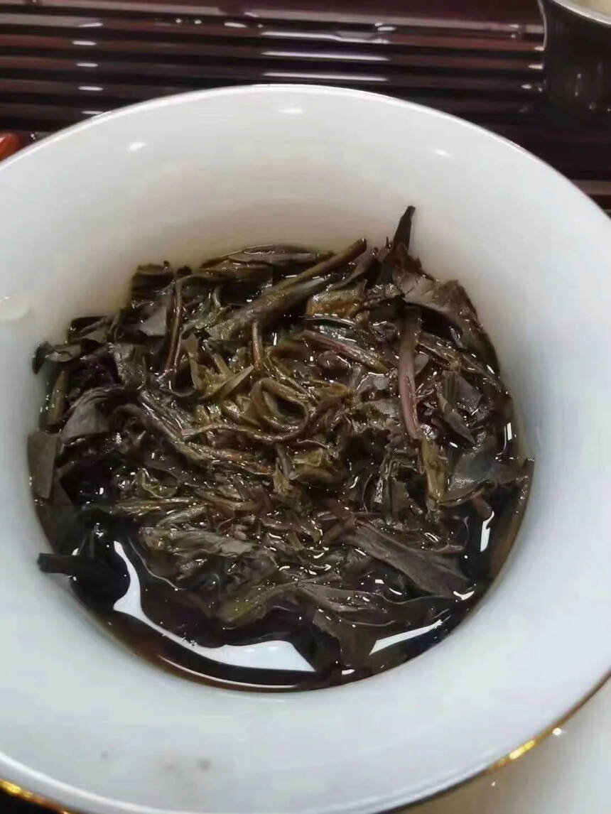 2003年兴海茶厂301批景迈生态圆茶精品典藏，仓储