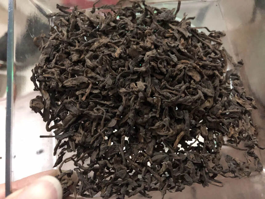 98年吉幸老散茶100克，油汤香醇。一箱100盒！好