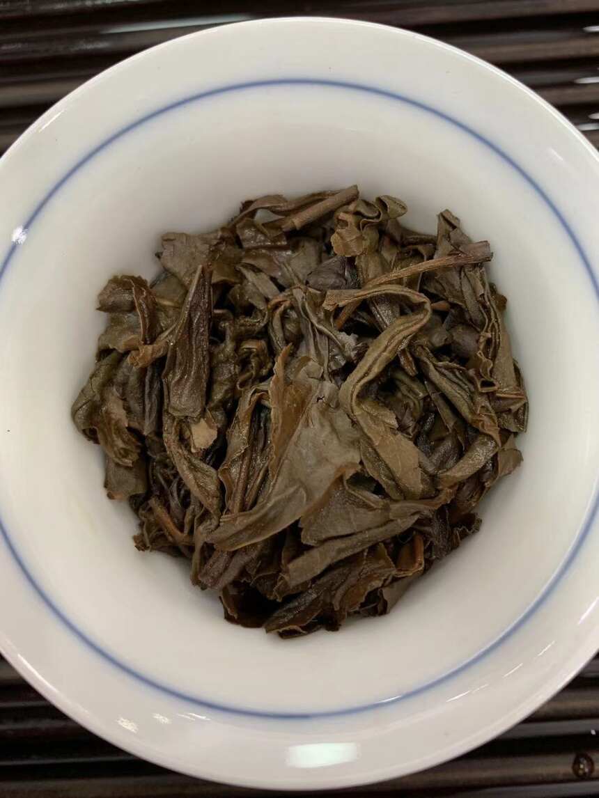 03年勐海茶厂傣文青绿印生茶