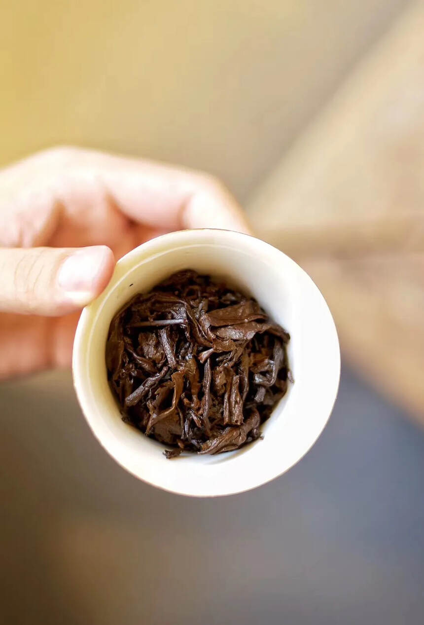八十年代油光纸茶字熟砖。#普洱茶# #茶生活#