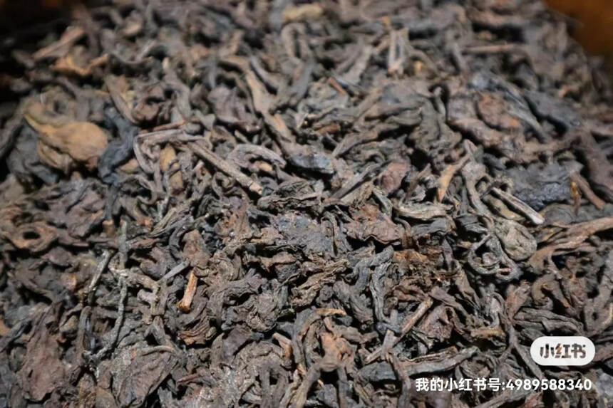 401春海茶厂大字绿印青饼。#普洱茶# #普洱# #