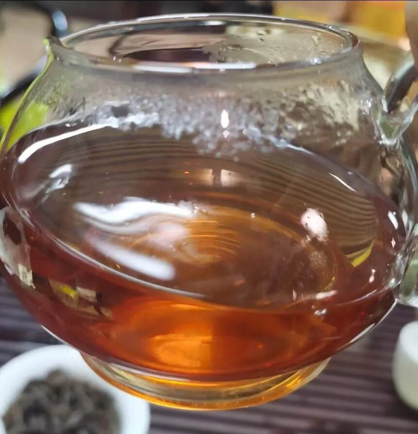 06年车顺号小沱茶，生茶，100克/沱，
一条5沱，