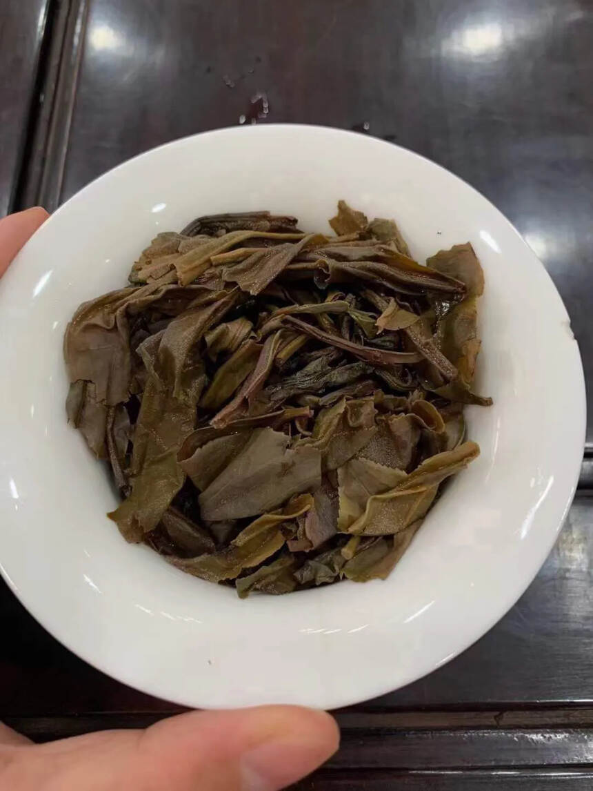 2004年班章孔雀茶王砖，规格：250克/片；4片/