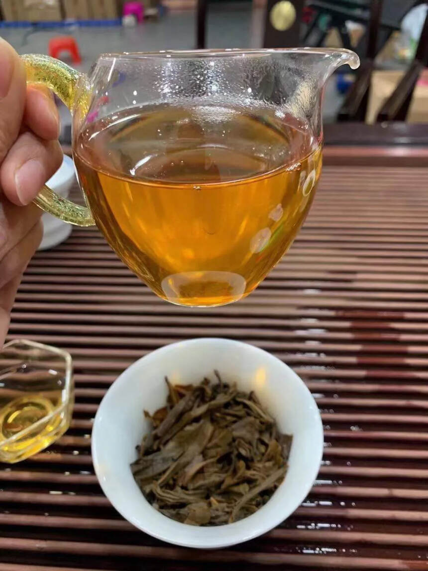 2009年班章古树竹筒茶，一口料的古树茶，净含量10