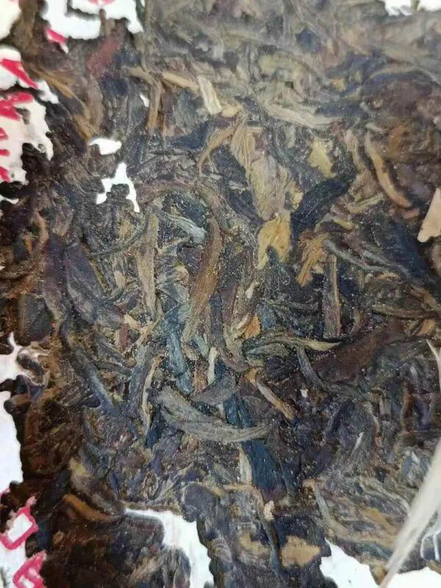 96青饼
96年凤庆茶厂，苹果绿印青饼，干仓，早期手