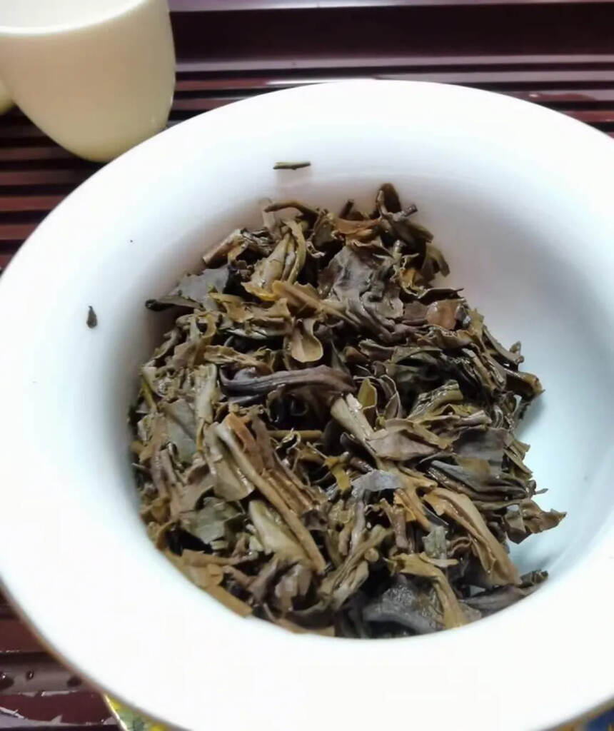 2011年福海茶厂的那卡，原料均精选自勐海那卡茶山优