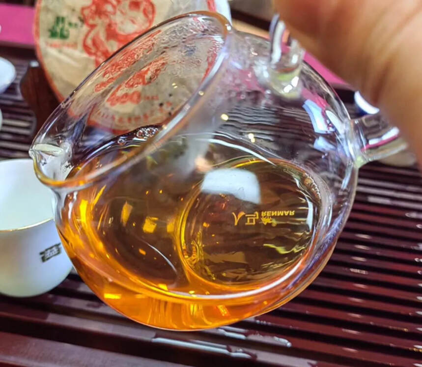 易武‬‬⁠高山寨乔木生‍⁡‬茶-景‍龙‍茶⁡‬厂‬⁠