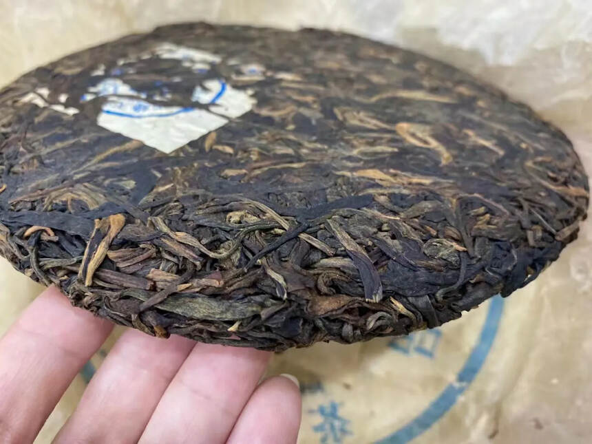 2003年杨记天缘茶厂南糯正山，南糯山古树生茶，叶体