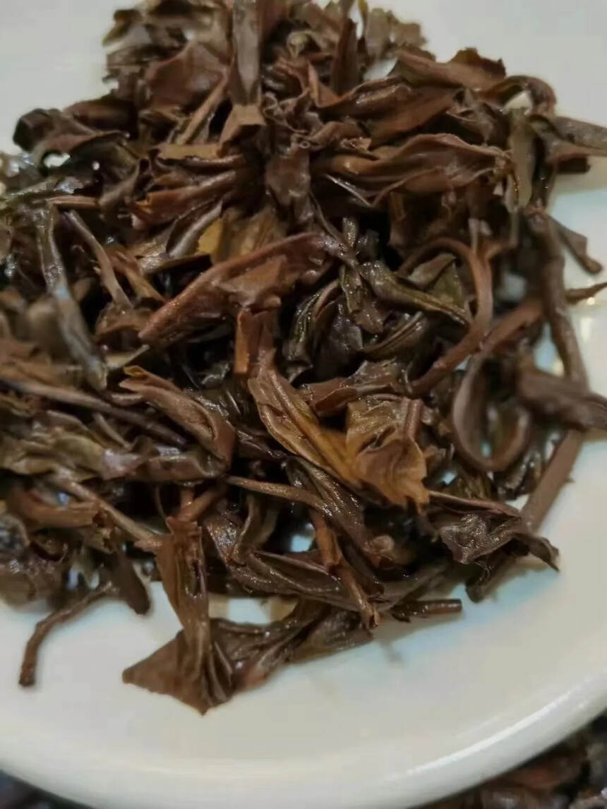 02年龙圆号红版野生茶，茶香挂杯持续，转化也是非常好