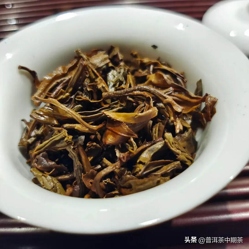 2006年天润祥班章茶王357克，由原勐海茶廠廠長盧