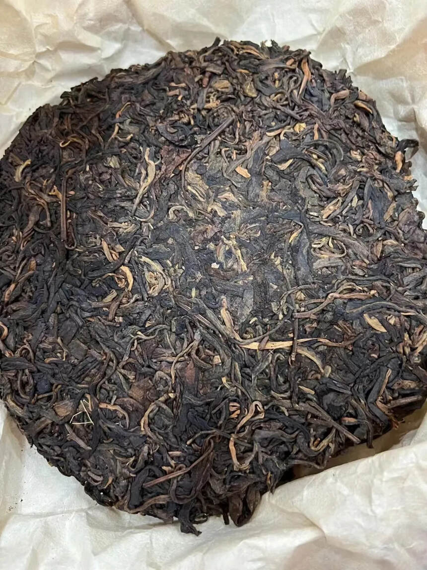 02年龙圆号红版野生茶，茶香挂杯持续，转化也是非常好